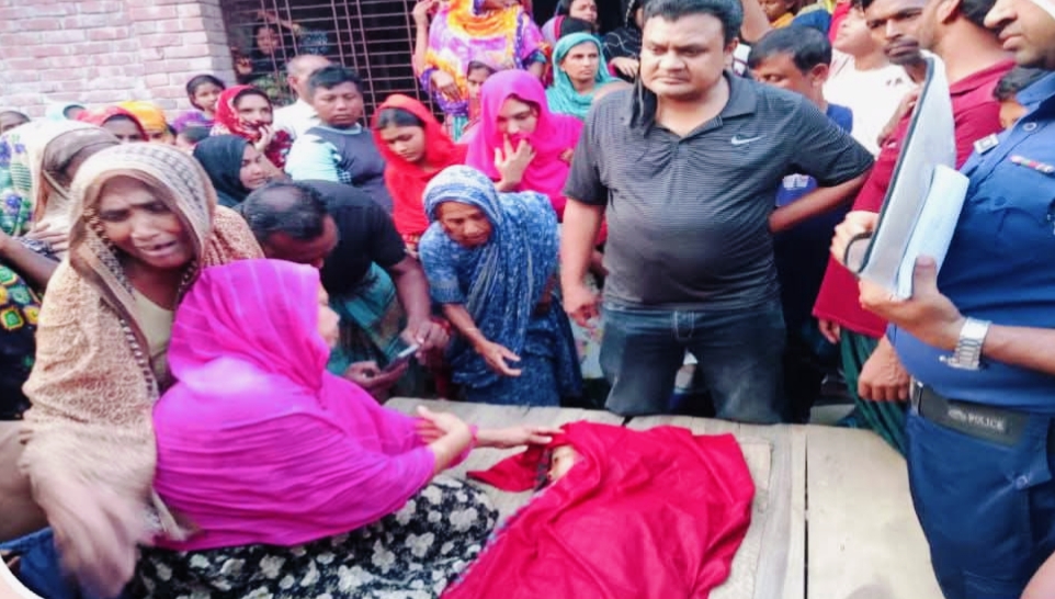 কালীগঞ্জে ট্রাক্টরের চাপায় ৬ বছরের শিশুর মৃত্যু, চালক আটক 