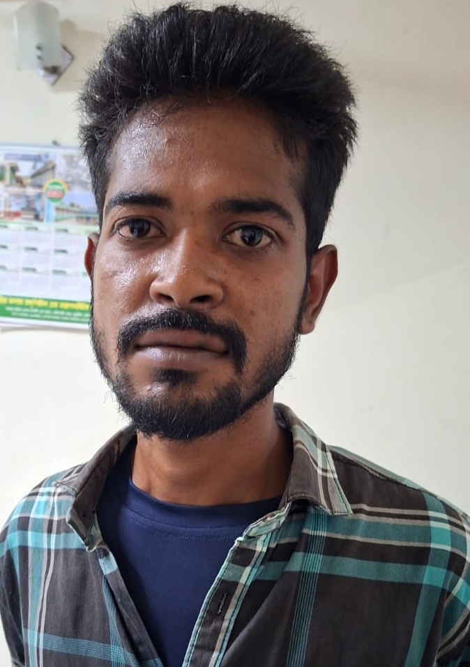 তেরখাদায় আন্তঃজেলা ডাকাত দলের সদস্য রাজু ডাকাত আটক