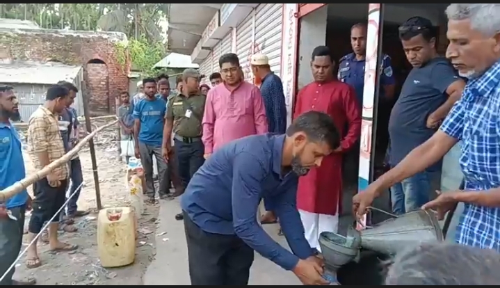কালিয়ায় ৫টি পয়েন্টে কৃষকদের মাঝে ১০০ টাকা লিটারে ডিজেল বিক্রয়