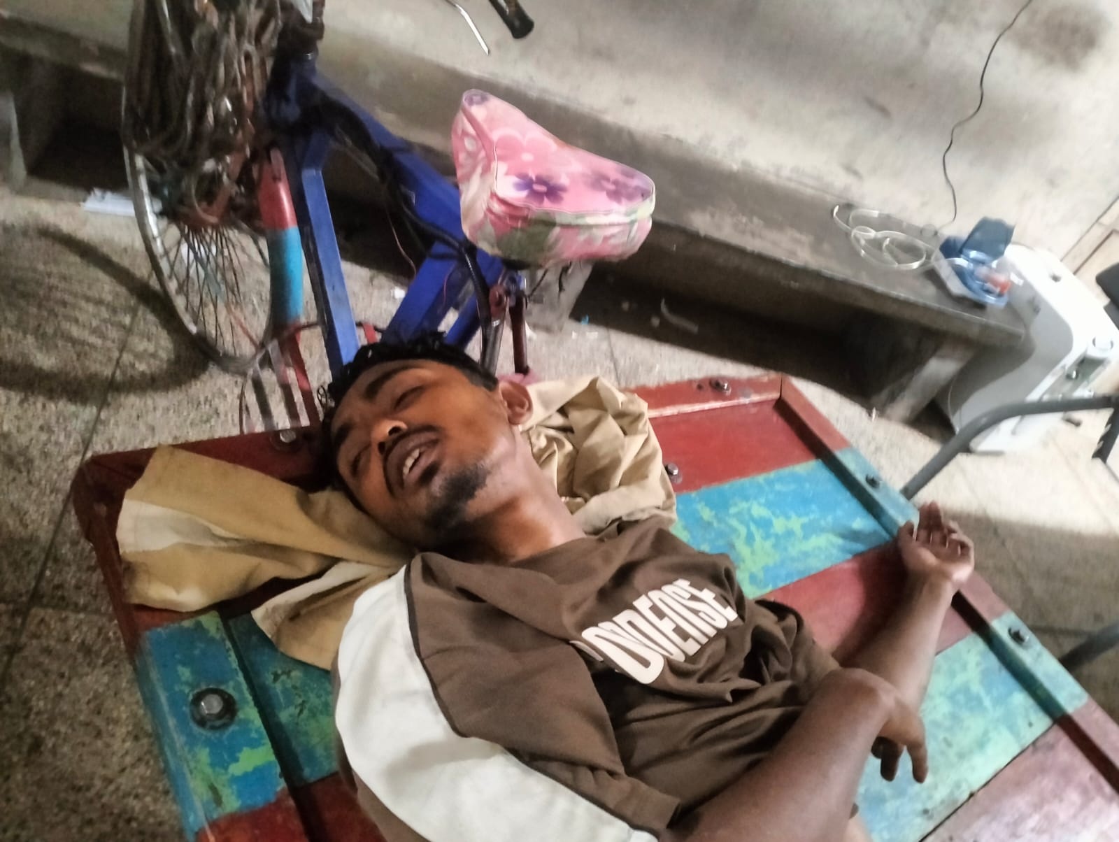 ছিনতাইয়ের কবলে কোম্পানির বিক্রয় প্রতিনিধি