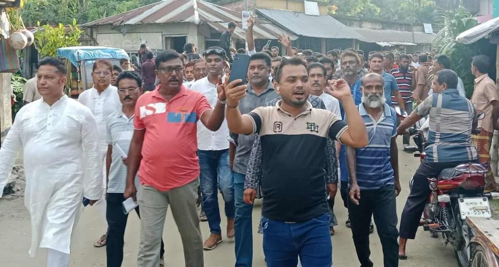 মনিরামপুরের দূর্বাডাঙ্গায় বিএনপির ৩১ দফা বাস্তবায়নের লক্ষ্যে লিফলেট বিতরণ ও পথ সভা অনুষ্ঠিত