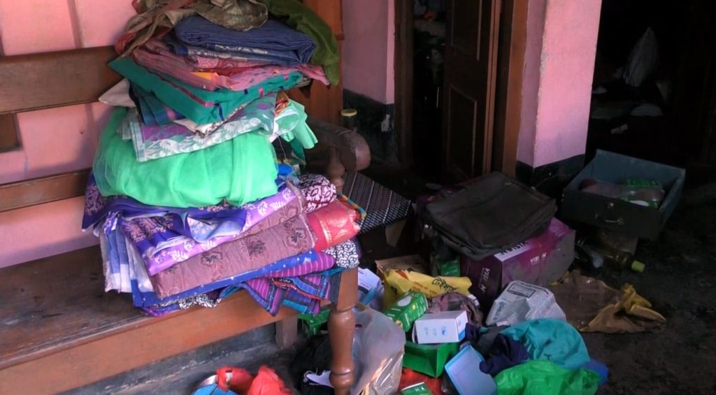 শৈলকুপায় ব্যবসায়ীর বাড়িতে ডাকাতি, নগদ টাকা ও স্বর্ণালংকার লুট