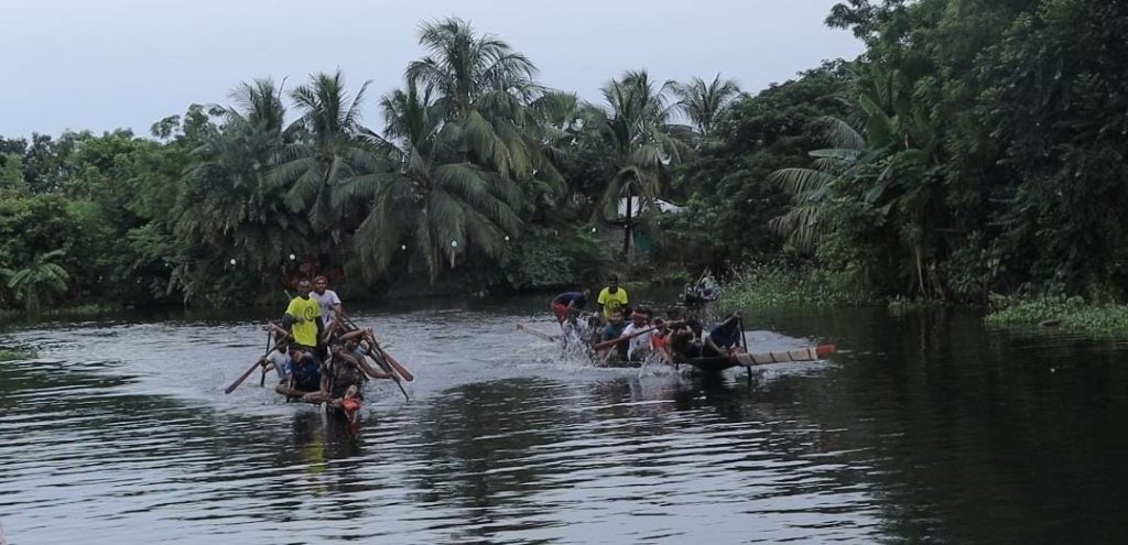 অভয়নগরের ইছামতি নদীতে নৌকাবাইচ অনুষ্ঠিত
