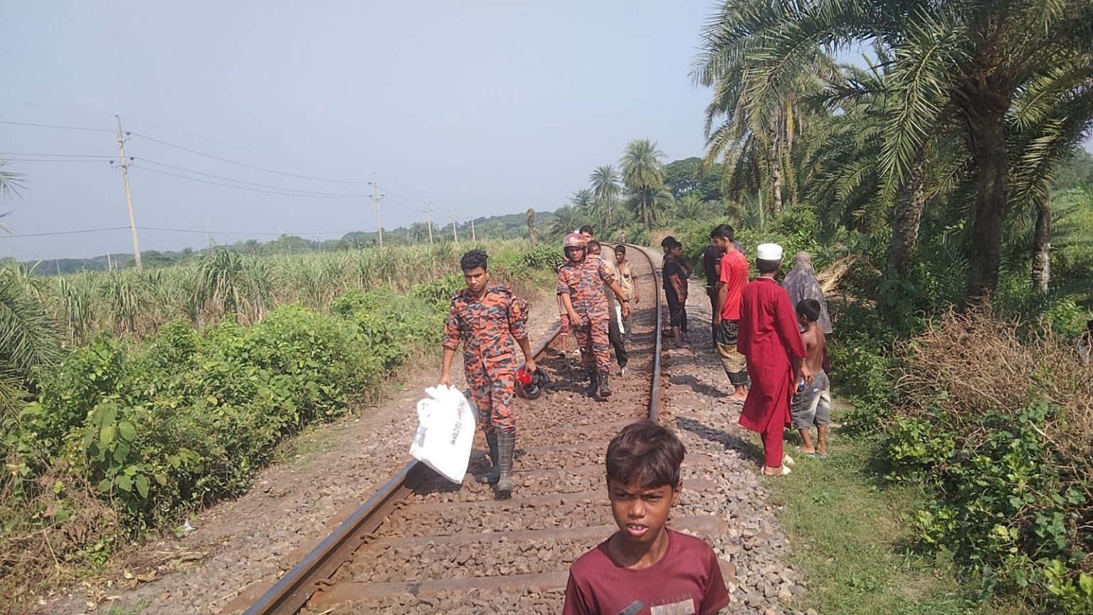 কালীগঞ্জে ট্রেনে কাটা পড়ে তিল্লে মর্মান্তিক মৃত্যু