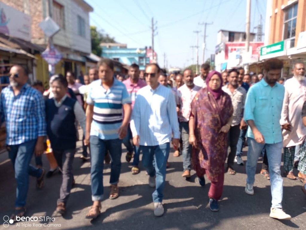 সাবেক প্রধান মন্ত্রী শেখ হাসিনার ফাঁসির রায়ে কচুয়ায় বিএনপির আনন্দ মিছিল