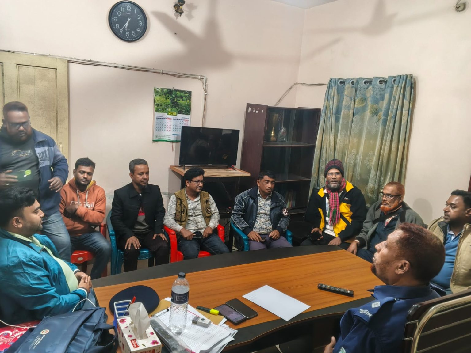 নড়াগাতী থানার নবাগত ওসির সঙ্গে সংবাদকর্মীদের মতবিনিময়